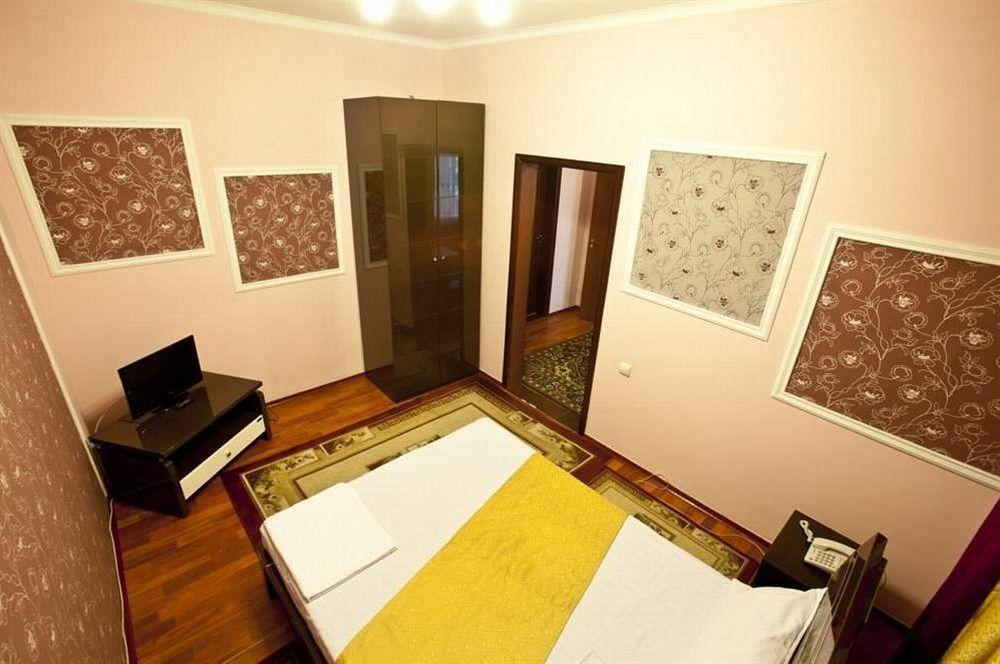Renion Zyliha Hotel Almaty Bagian luar foto