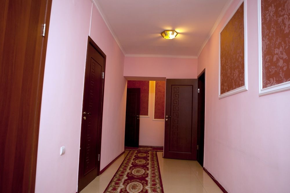 Renion Zyliha Hotel Almaty Bagian luar foto