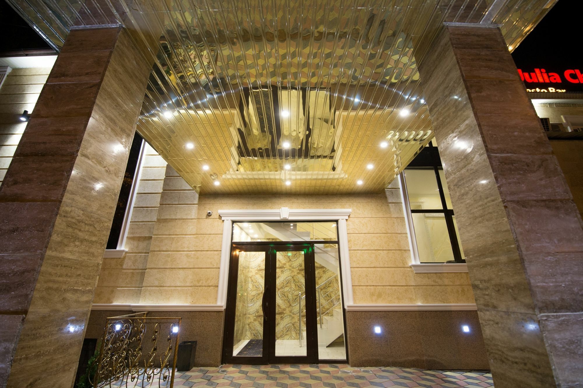 Renion Zyliha Hotel Almaty Bagian luar foto